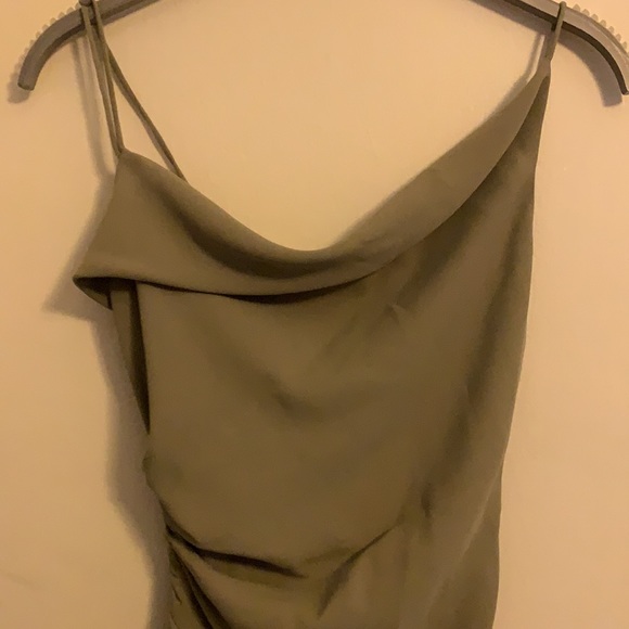 LAST 1! C/MEO Collective Asymmetrical Green Dress - Picture 5 of 10